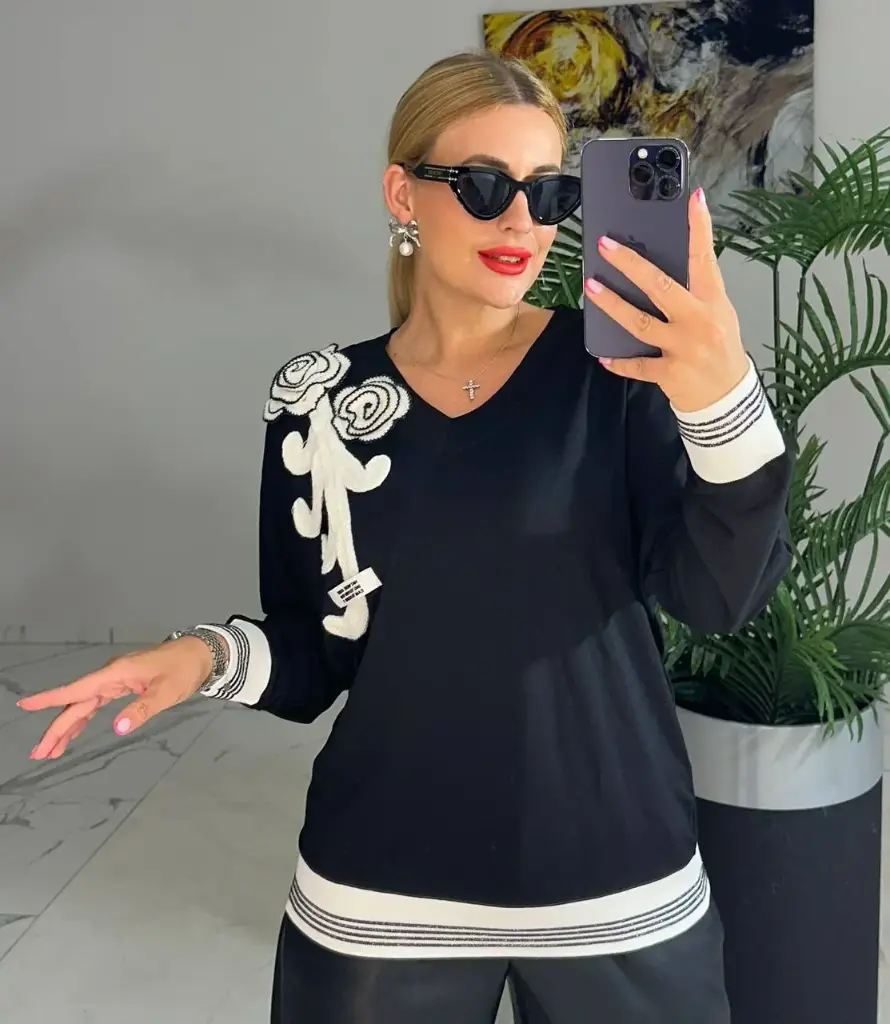 Palaidinė su megzta dekoracija 4555