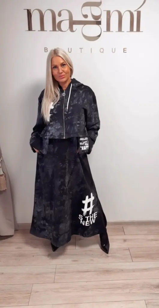 Grafito spalvos garinto audinio komplektas – suknelė ir džemperis viename