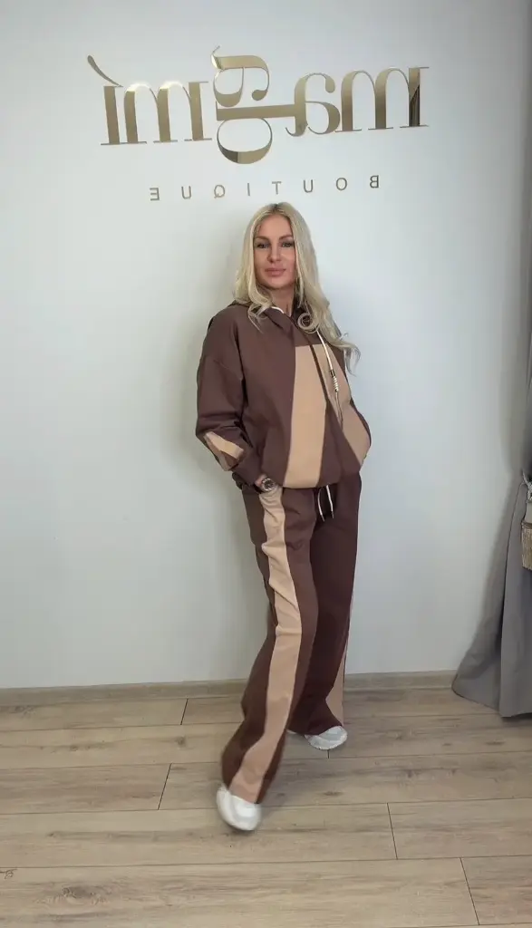 Laisvalaikio kostiumai (rudos spalvos)