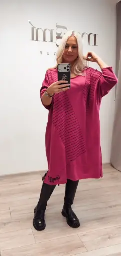 Ciklameno spalvos tunika